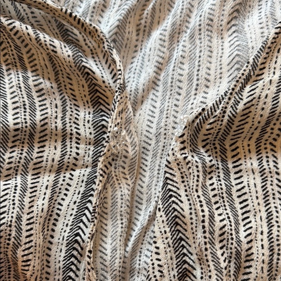 Patterned white and Gray Women's romper - Picture 5 of 6